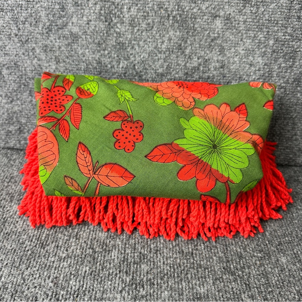 Vintage midcentury mod Vera Neumann round tablecloth fringe trim 60” red green